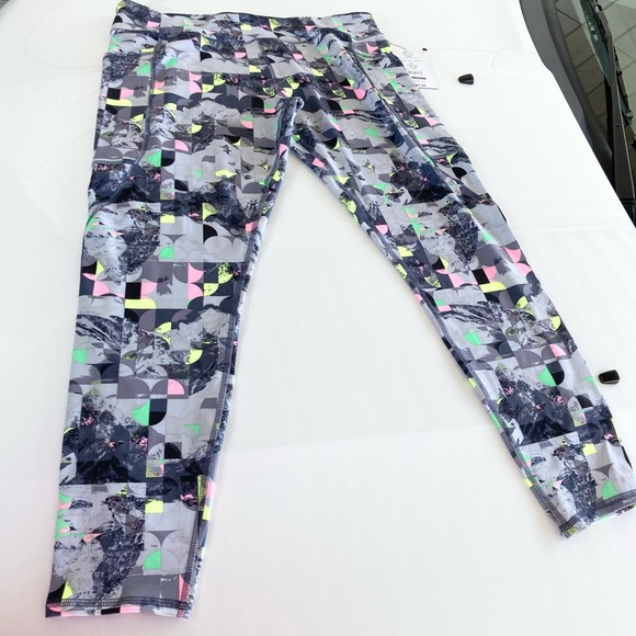 Athletic Works Leggings Gray with Graphic Design - size XL (14-16) Plus - NWT - Picture 9 of 13
